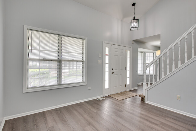 3491 Willowview Ct in Aurora, IL - Building Photo - Building Photo