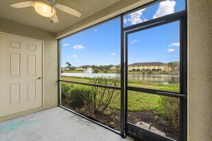 9073 Gervais Cir in Naples, FL - Building Photo
