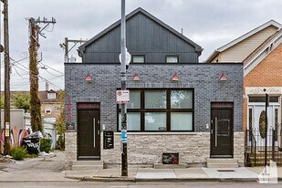 1013 W 18th Pl, Unit 2 in Chicago, IL - Building Photo