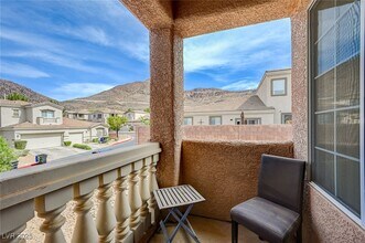 229 Serenity Crest St in Henderson, NV - Building Photo - Building Photo
