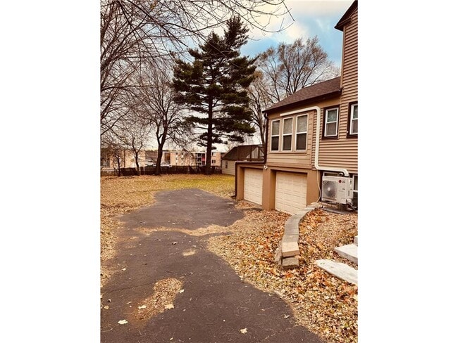 115 E 58th St in Minneapolis, MN - Building Photo - Building Photo