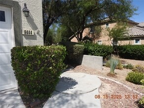 9444 Medford Falls Ave in Las Vegas, NV - Foto de edificio - Building Photo