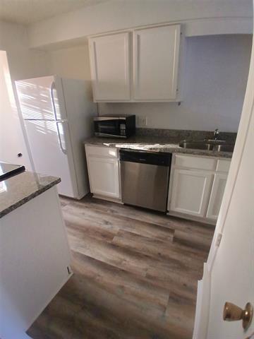 103 S Las Vegas Trail in White Settlement, TX - Building Photo