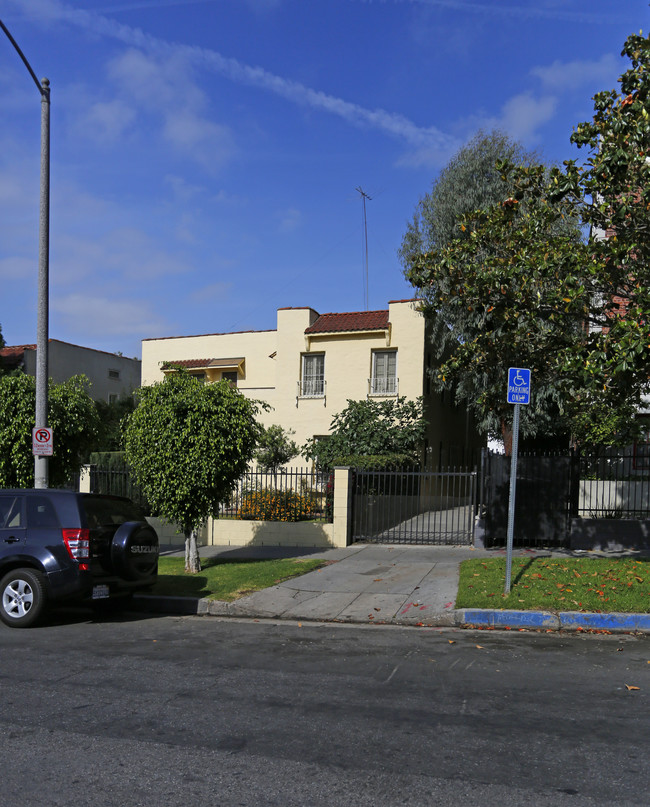 237 S Berendo St in Los Angeles, CA - Building Photo - Building Photo