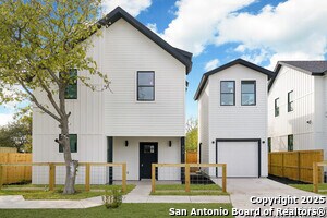 419 N Mesquite St in San Antonio, TX - Building Photo