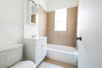 4815 W Monroe in Chicago, IL - Building Photo - Building Photo