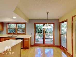 3747 Running Fox Dr in Marietta, GA - Foto de edificio - Building Photo