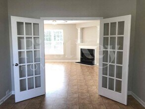 5972 Odenton Ln in Winston-Salem, NC - Building Photo - Building Photo