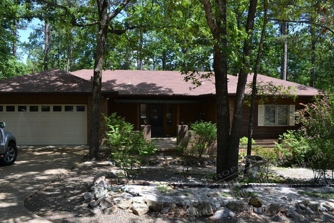 property at 15 Almendra Ln