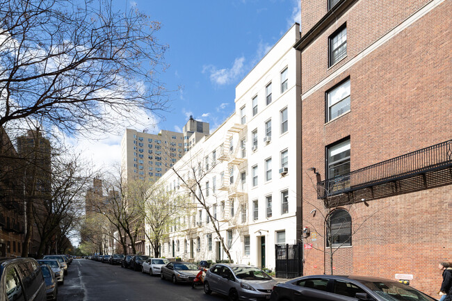 523-533 E 84th St in New York, NY - Building Photo - Building Photo