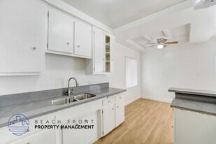 6352 Cedar Street in Huntington Park, CA - Building Photo