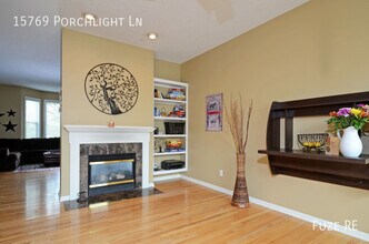 15769 Porchlight Ln in Eden Prairie, MN - Building Photo - Building Photo