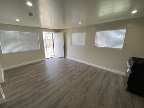 2916 W Century Blvd in Inglewood, CA - Building Photo - Building Photo