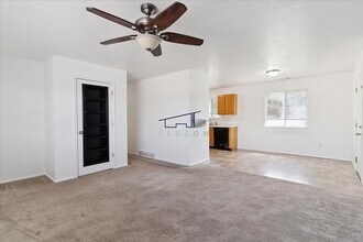 772-74772 N 800 W in Centerville, UT - Building Photo - Building Photo