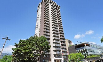 Marlborough Tower in North Vancouver, BC - Building Photo