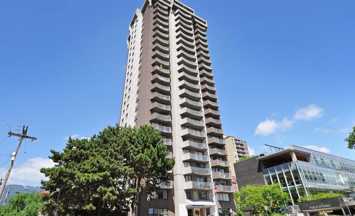 Marlborough Tower in North Vancouver, BC - Building Photo