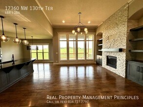 17360 NW 130th Terrace in Platte City, MO - Foto de edificio - Building Photo