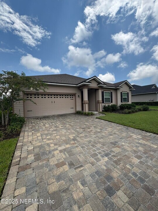 1906 Silo Oaks Pl in Middleburg, FL - Building Photo