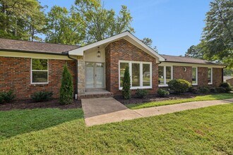 8113 Dozier Pl in Brentwood, TN - Foto de edificio - Building Photo