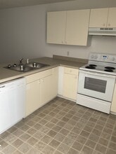 Oakmont Village in Fort Walton Beach, FL - Building Photo - Building Photo