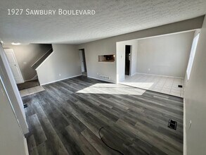 1927 Sawbury Blvd in Columbus, OH - Building Photo - Building Photo