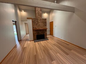 2930 Tulip St in Eugene, OR - Building Photo - Building Photo