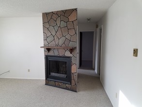 1215 15th St W, Unit 2 in Havre, MT - Foto de edificio - Building Photo