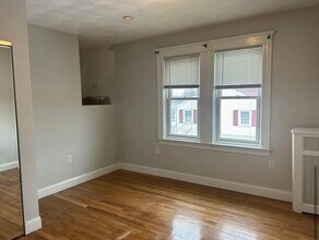 87 Floyd St in Everett, MA - Building Photo - Building Photo