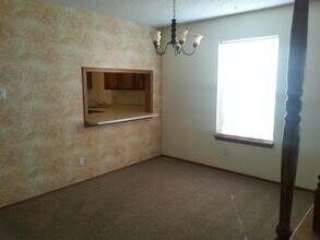1033 W Poe St in Roswell, NM - Building Photo - Building Photo