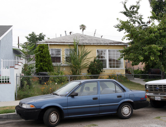 1823 W 35th St in Los Angeles, CA - Foto de edificio - Building Photo