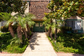 San Remo Court in Chula Vista, CA - Building Photo - Building Photo