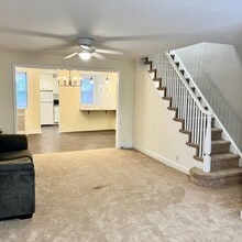 135 N Carol Blvd in Upper Darby, PA - Foto de edificio - Building Photo