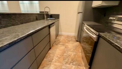 27 Saint Marys Ct, Unit 3 in Brookline, MA - Building Photo - Building Photo