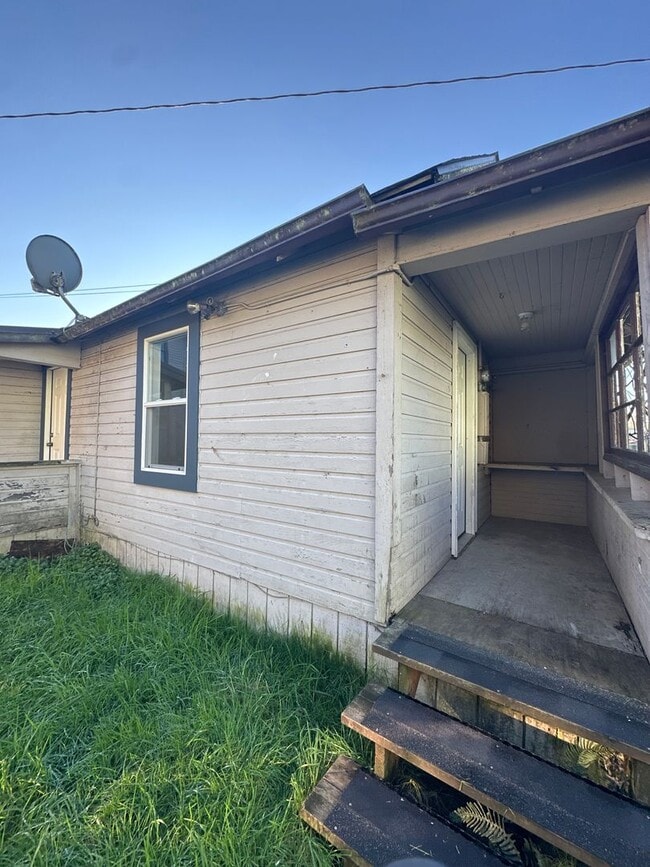 property at 918 Summit St