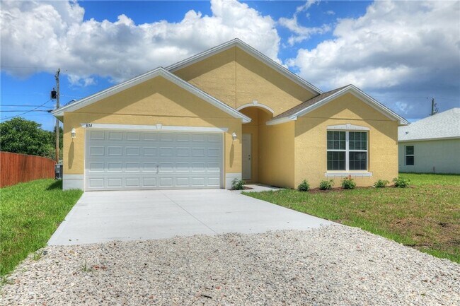 8346 99th Ct in Vero Beach, FL - Building Photo - Building Photo