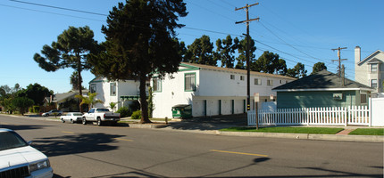 806 Surfrider Way in Oceanside, CA - Foto de edificio - Building Photo