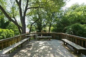 5835 Fifer Dr in Alexandria, VA - Building Photo - Building Photo