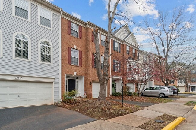20687 Waterfall Branch Terrace in Sterling, VA - Building Photo - Building Photo