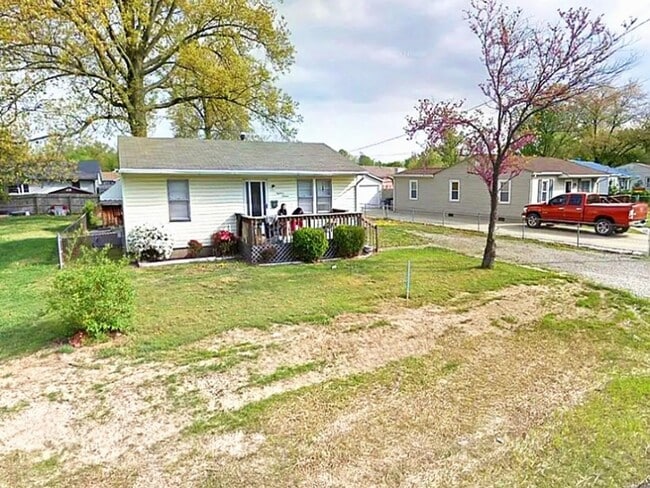 property at 1816 Culverson Ave
