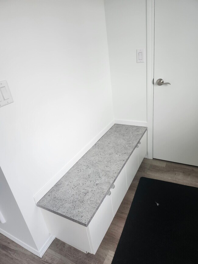 12035-12059 59 St NW in Edmonton, AB - Building Photo - Building Photo