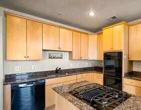 353 Belt Pl, Unit 39 in Gaithersburg, MD - Building Photo - Building Photo