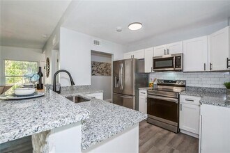 3416 Seagrape Dr in Winter Park, FL - Building Photo - Building Photo