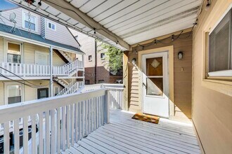 2643 N Mildred Ave in Chicago, IL - Building Photo - Building Photo