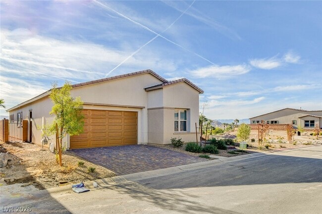 19 Alta Cascata Pl in Henderson, NV - Building Photo - Building Photo