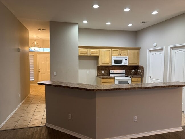 705 Shadowlake Rd in Norman, OK - Building Photo - Building Photo