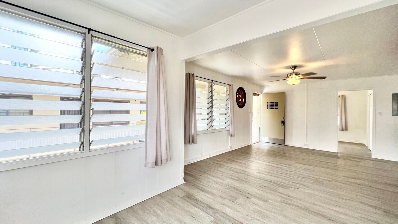 2319 Fern St-Unit -A in Honolulu, HI - Building Photo