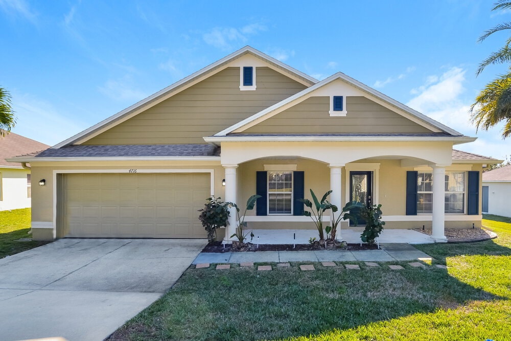 4716 Barbados Loop in Clermont, FL - Foto de edificio