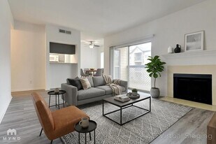 6500 Harbor Town Dr, Unit 909 in Houston, TX - Building Photo