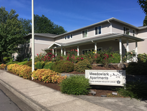 Meadowlark Apartments in Oregon City, OR - Building Photo - Building Photo