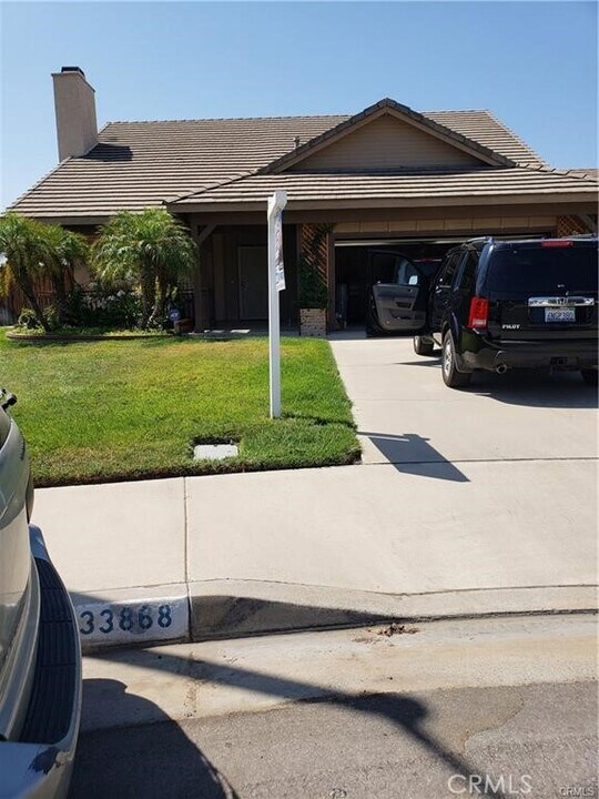 33868 Breckenridge Trail in Wildomar, CA - Building Photo